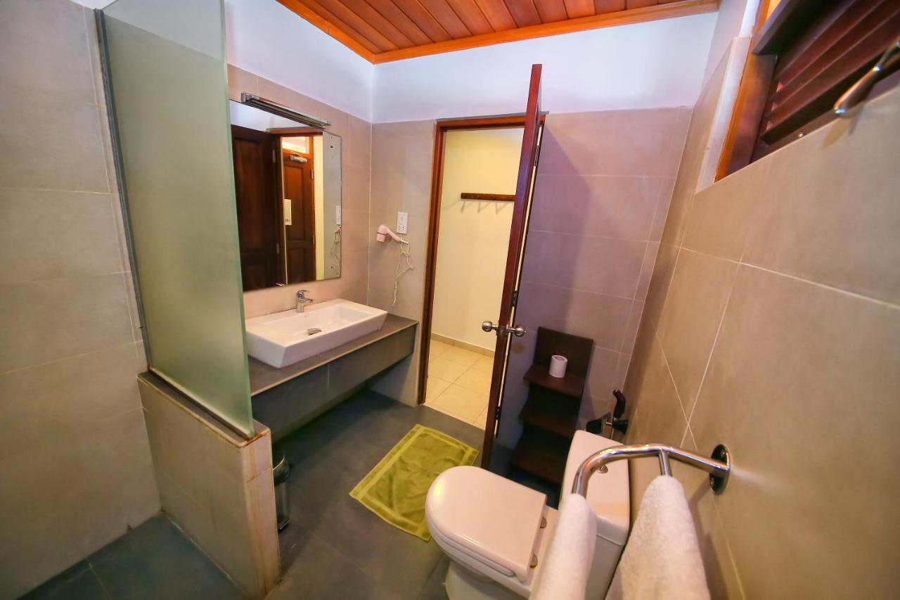 Rockside Beach Resort Bentota Exteriér fotografie