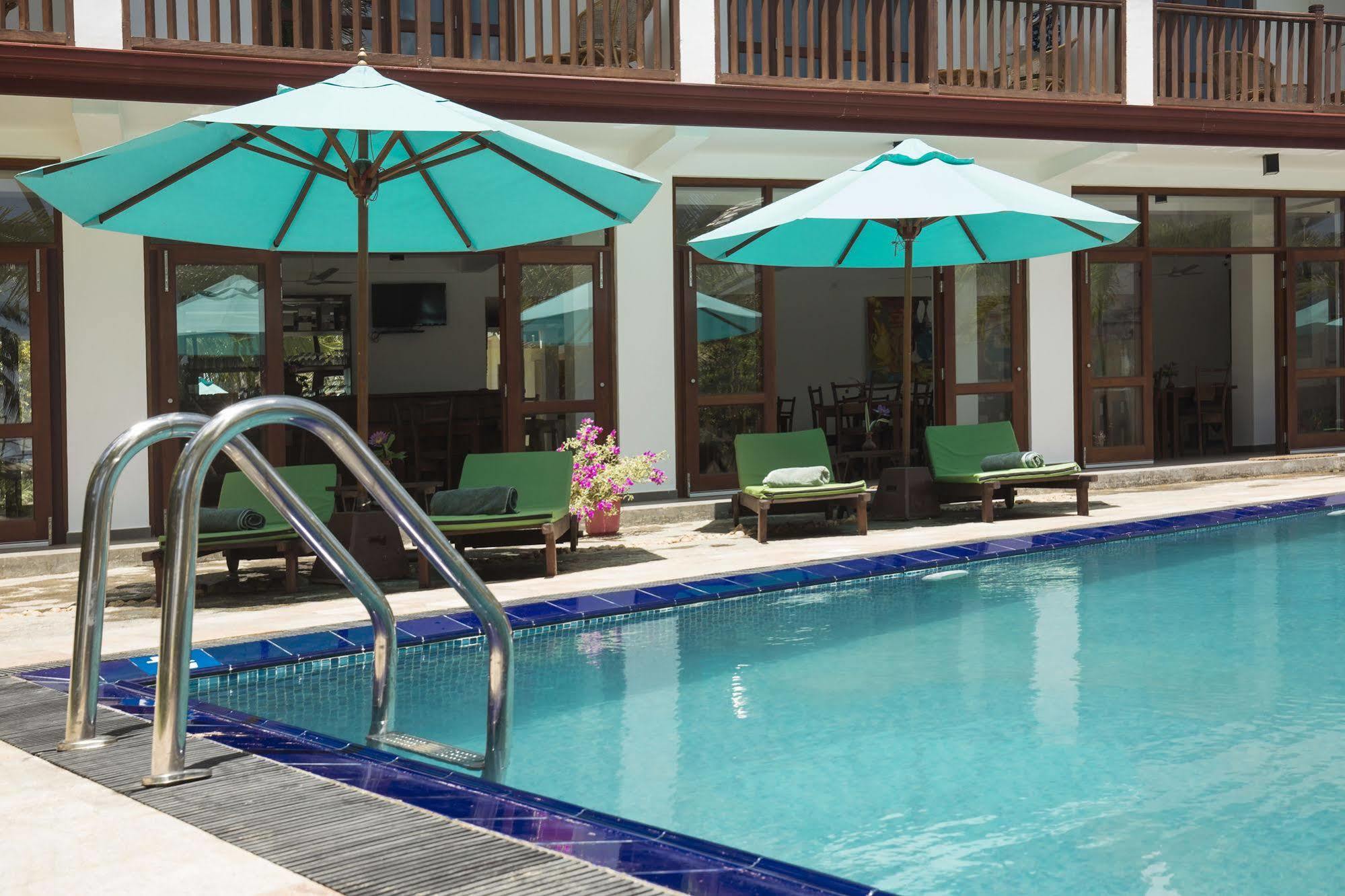 Rockside Beach Resort Bentota Exteriér fotografie